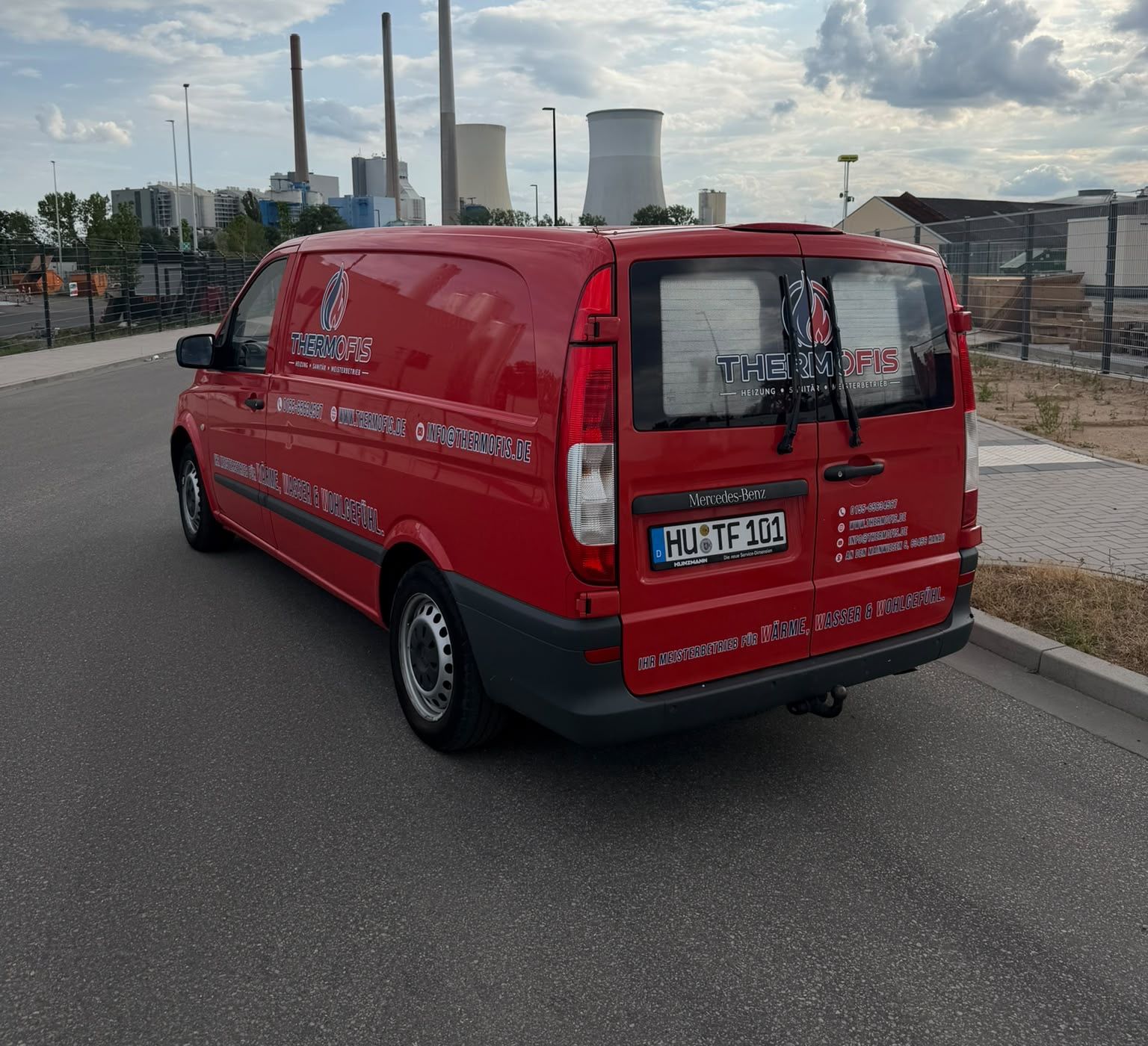 Thermofis Firmenwagen — Meisterbetrieb für Heizung & Sanitär in Hanau